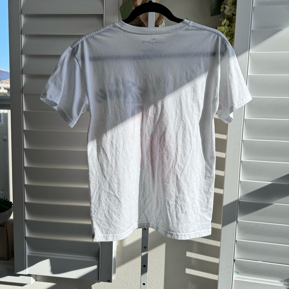 Graphic tee. Size M - Picture 5 of 5